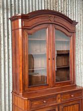 style Glass cabinet