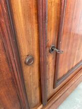 style Glass cabinet