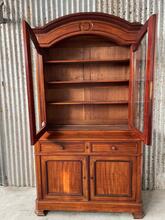 style Glass cabinet