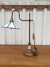 Vintage brass bureaulamp Tiffany stijl in glass and brass, 1930