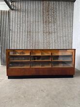 Vintage style Counter in wood and glass, Europa