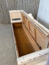 style White antique bench with storage space in wood, Europa 20-century